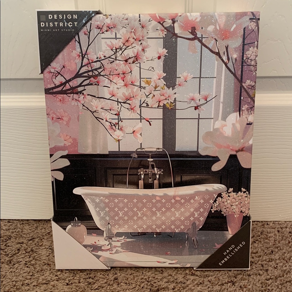 FASHION INSPIRED Bathroom Tub Picture - Wall Art - Picture 1 of 1